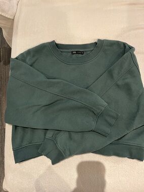 Zara Men's Forest Green Crewneck Sweatshirt